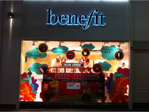 Boutique Benefit Carnaby Street London - Charonbelli's blog beauté
